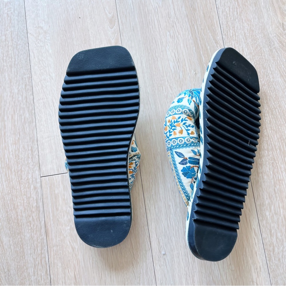 Farm Rio Sandals - Picture 2 of 5